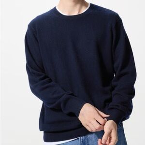 Uniqlo navy blue merino wool crew neck sweater - XS
